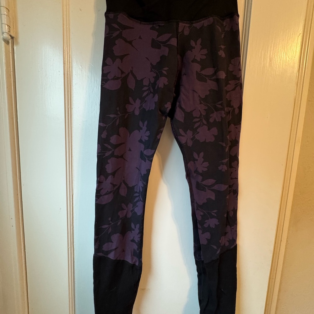 Pact Organic Purple Leggings with Floral Patterm